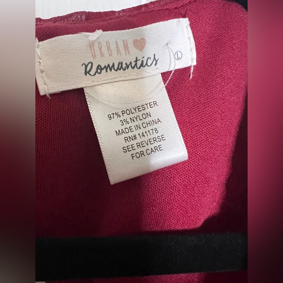 🌹Urban Romantics Red Sheer Cropped Top - Picture 5 of 8